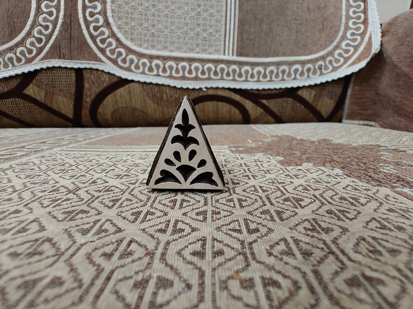 Mini triangle pottery stamp ceramic mold scrapbooking tjap batik printing floral carved stamps.