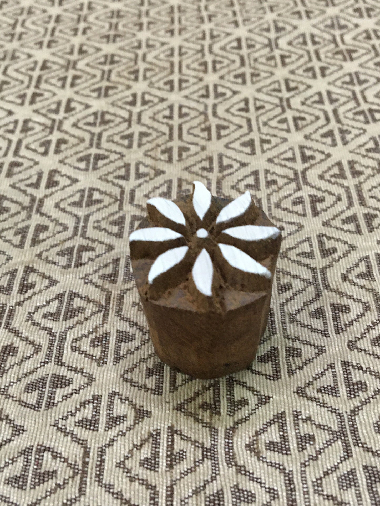 Mini Leaf Motif, Round Hand Carved Indian Wooden Stamp , Wood Block for Textile Fabric Stamping Henna Pottery DIY
