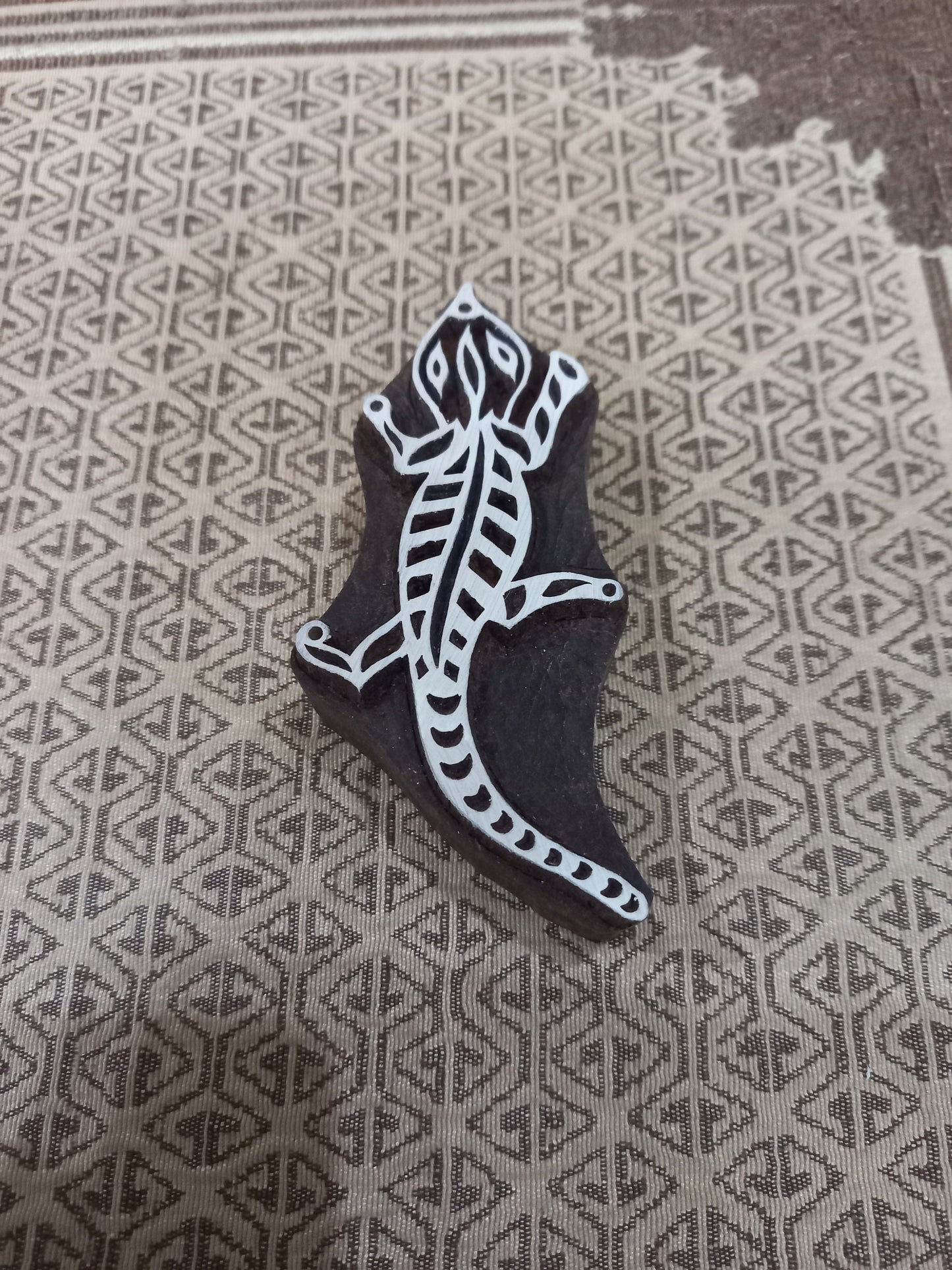 Lizard ,pottery stamp ceramic mold scrapbooking tjap batik printing floral carved stamps.