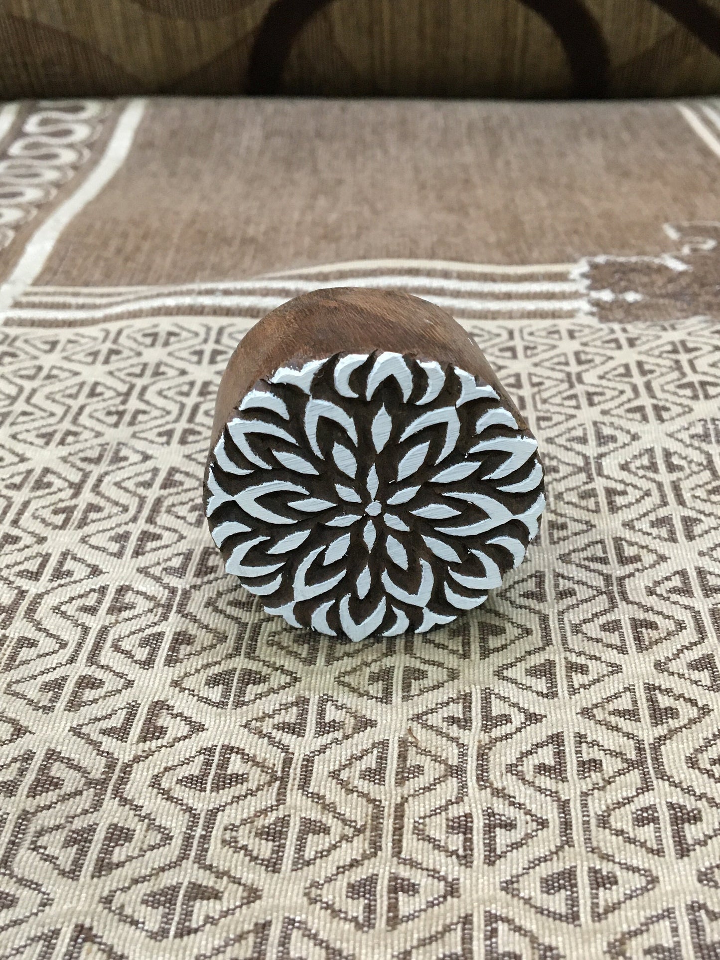 Flakes Mandala, Round Hand Carved Indian Wooden Stamp, Wood Block for Textile Fabric Stamping Henna Pottery DIY