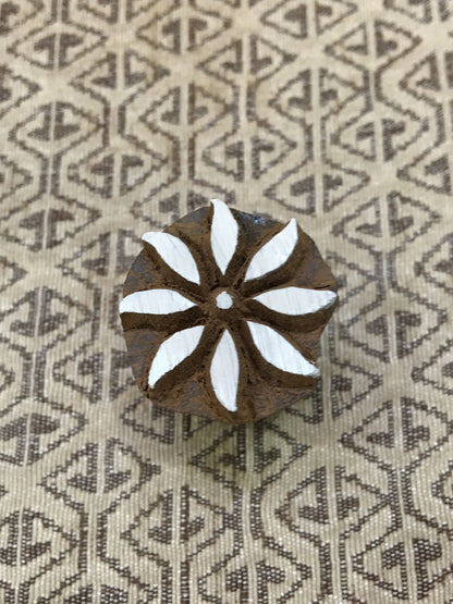 Mini Leaf Motif, Round Hand Carved Indian Wooden Stamp , Wood Block for Textile Fabric Stamping Henna Pottery DIY