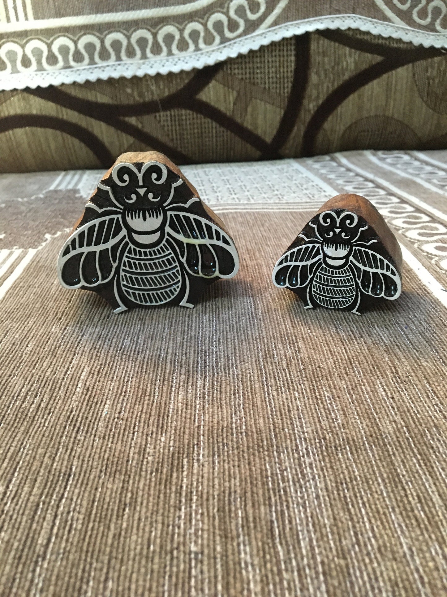 Sisters Queen bee wood stamp; Sister bumblebee;Pottery Stamp, scarpbooking stamp,Indian Hand Carved Stamp,