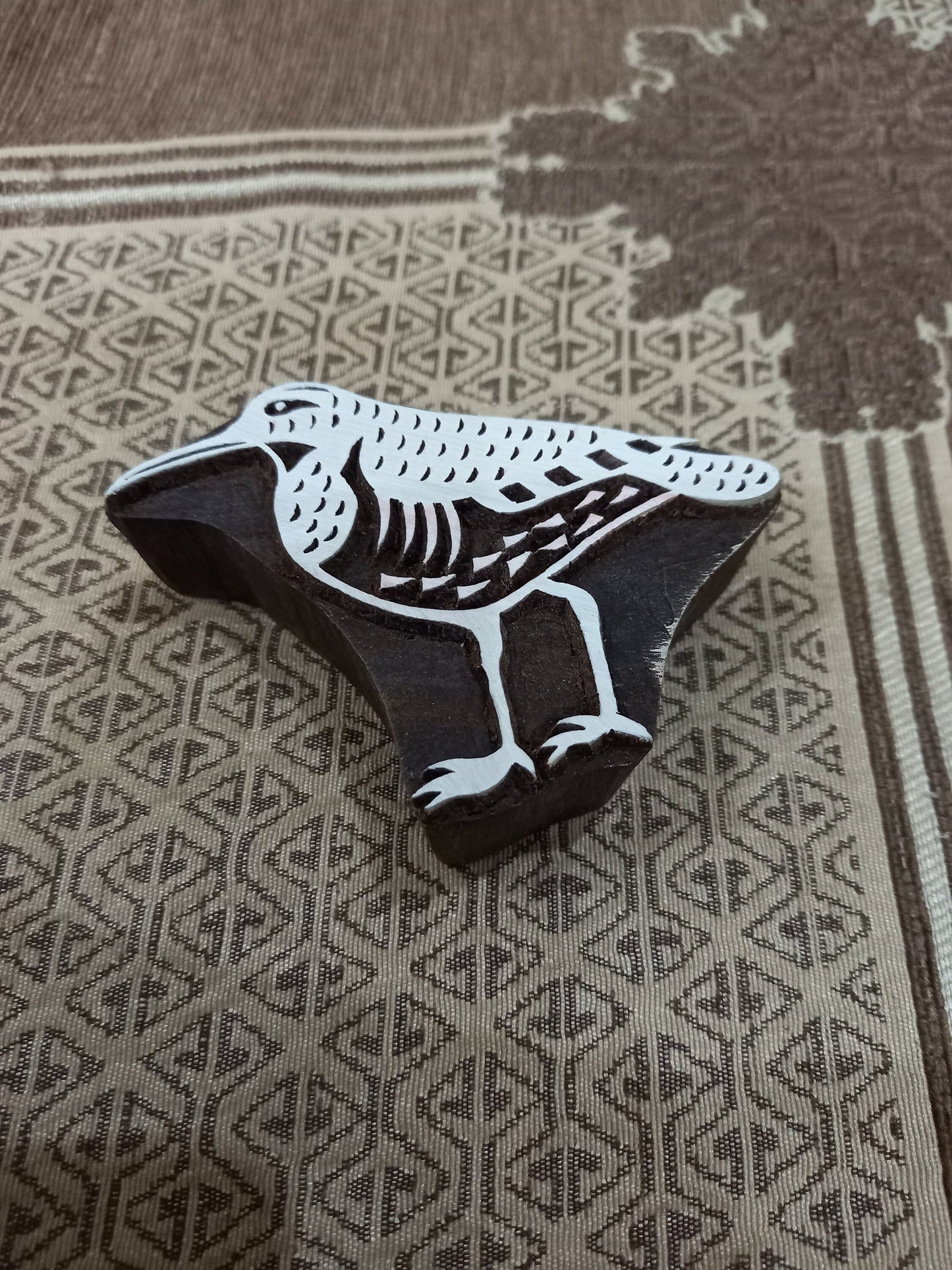 Sitting Humming Bird ,pottery stamp ceramic mold scrapbooking tjap batik printing floral carved stamps.
