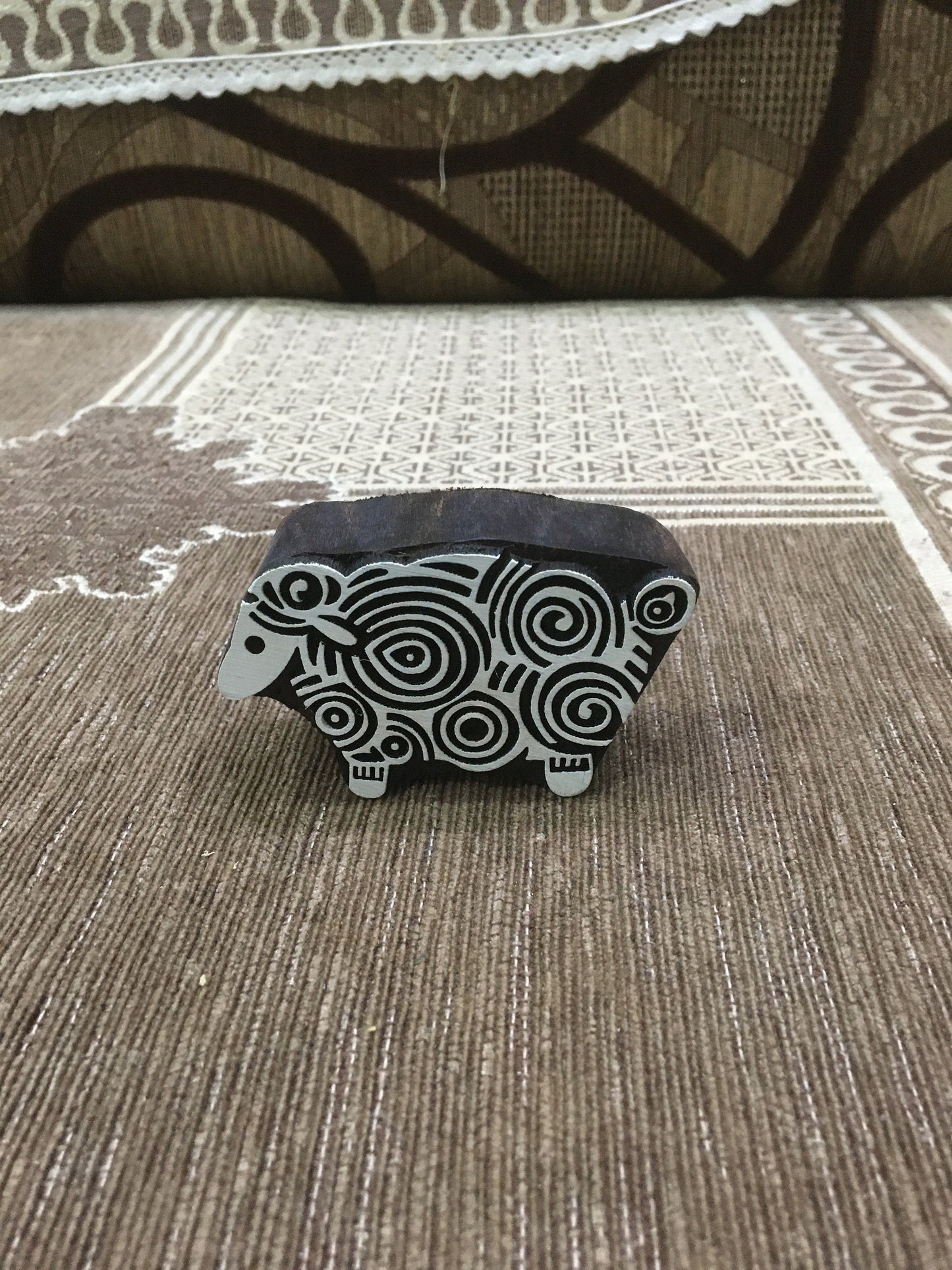 indian wooden printing block - curly sheep, Wood Blocks, Tjaps, Carved wood stamps, Indian wood stamps, Pottery Stamps, Soap Stamps
