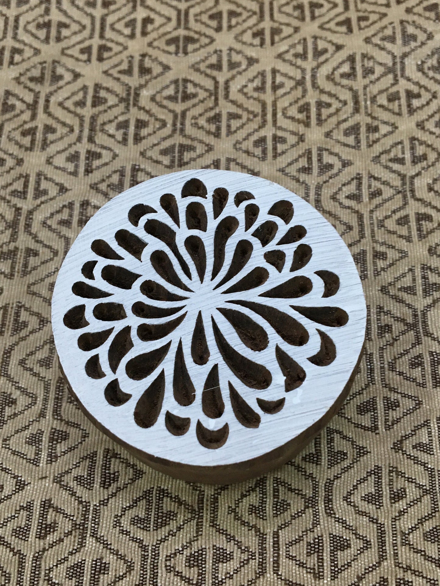 Mandala Leaves, Round Hand Carved Indian Wooden Stamp , Wood Block for Textile Fabric Stamping Henna Pottery DIY