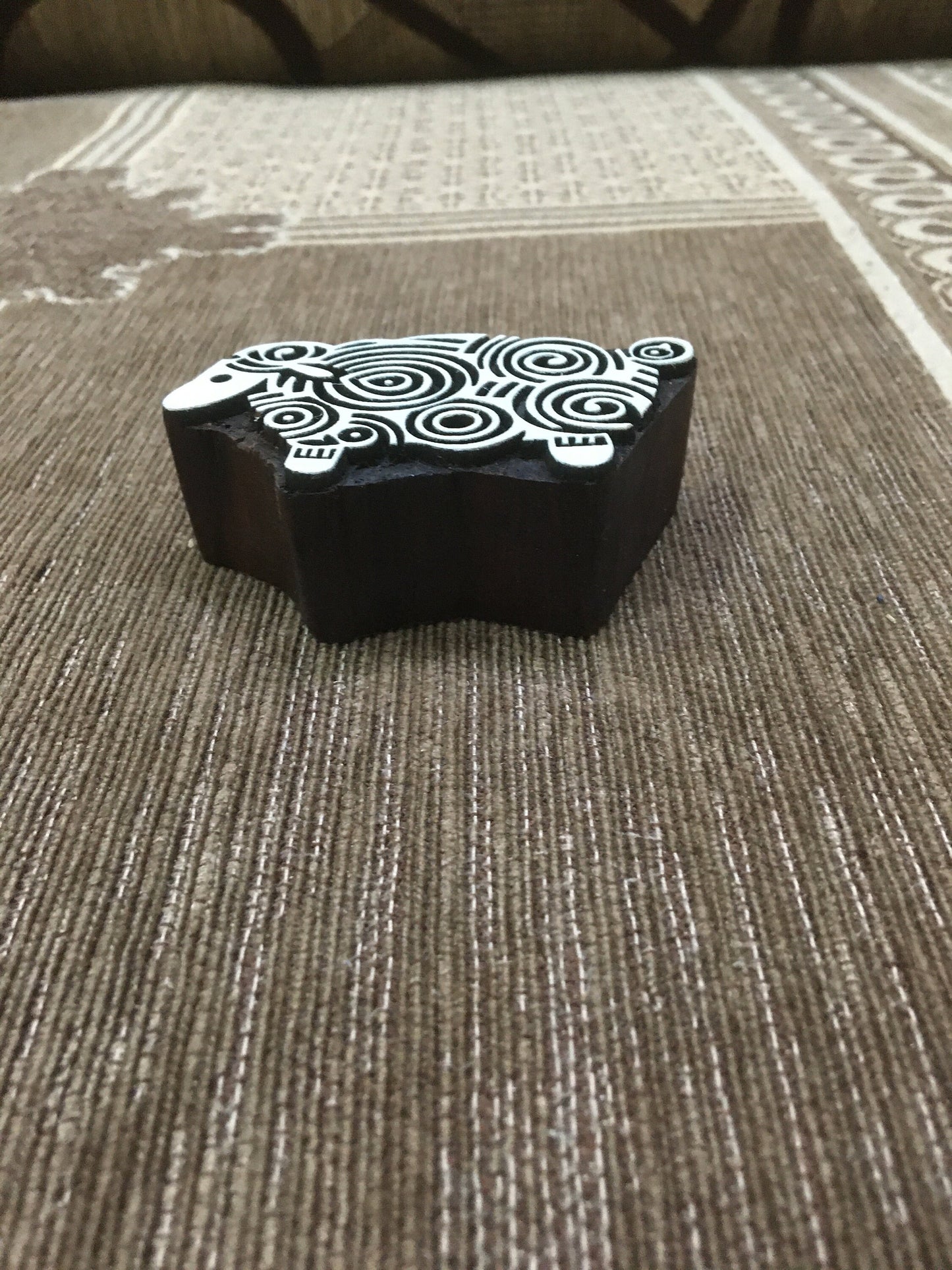 indian wooden printing block - curly sheep, Wood Blocks, Tjaps, Carved wood stamps, Indian wood stamps, Pottery Stamps, Soap Stamps
