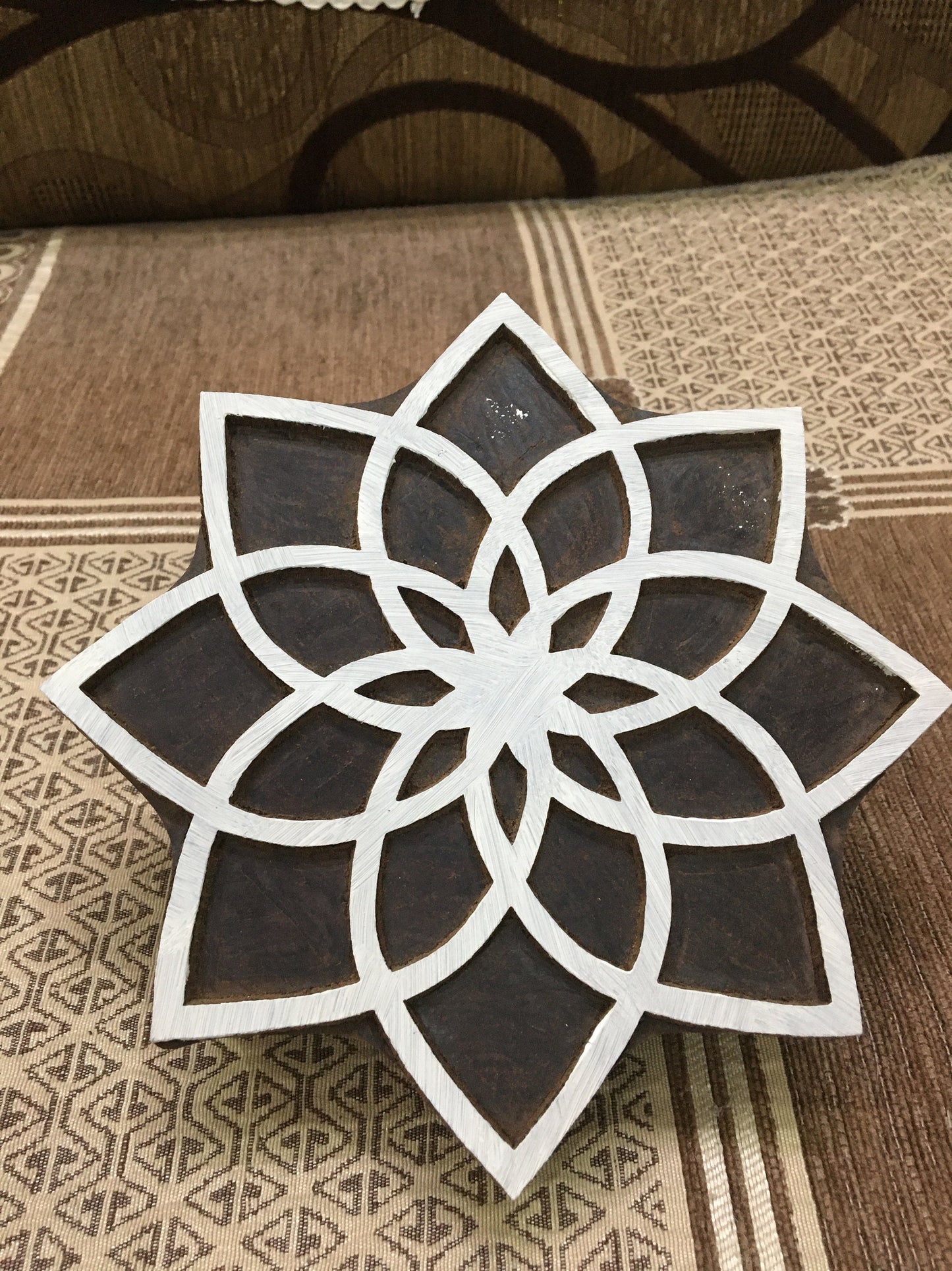 Geomeric Lotus Flower, stamp ceramic mold scrapbooking tjap batik printing floral carved stamps.