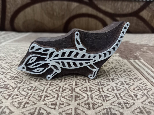 Lizard ,pottery stamp ceramic mold scrapbooking tjap batik printing floral carved stamps.