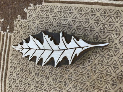 Red Oak Leaf 10 cm on the longest side, hand carved Indian wood printing block; textile stamp; pottery stamp,